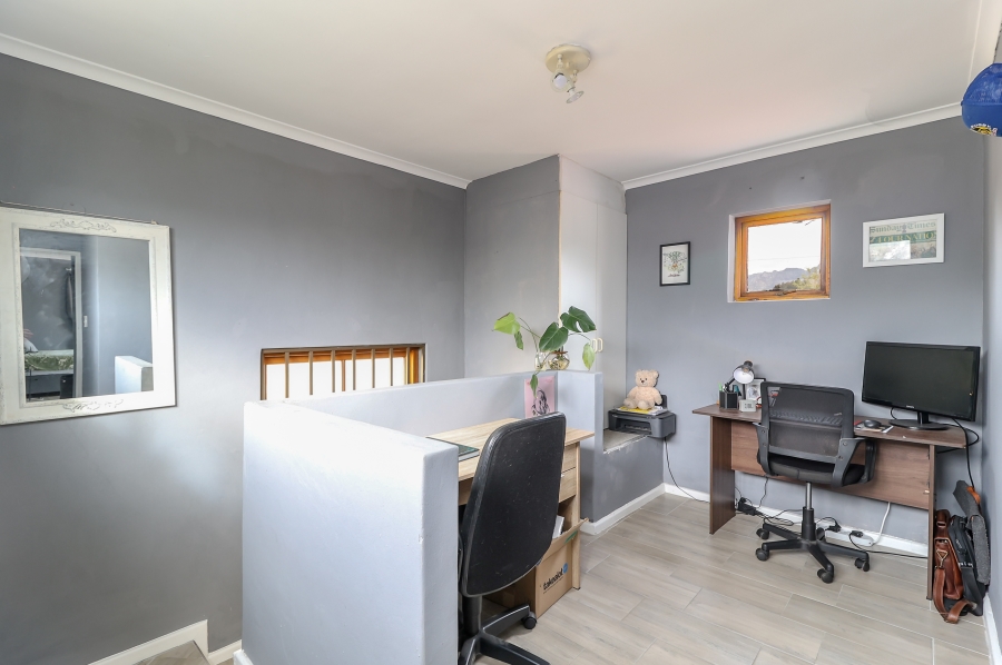 To Let 2 Bedroom Property for Rent in Claremont Western Cape